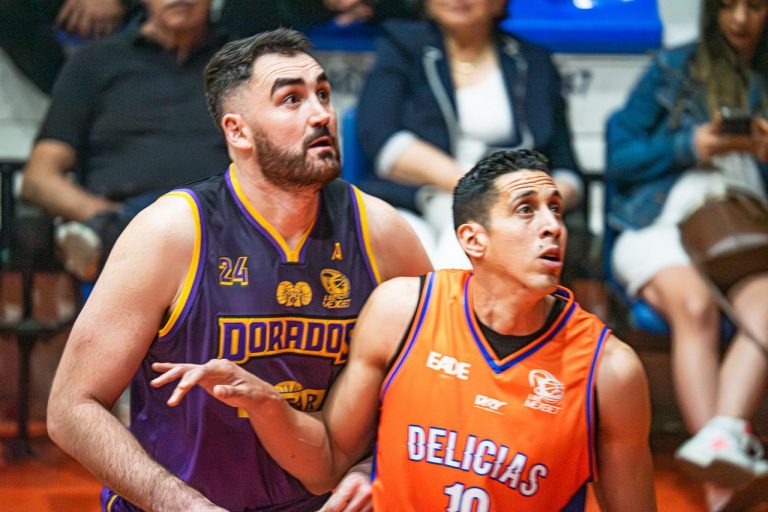 Pioneros se mantiene en pie
