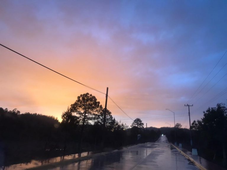 Alertan por lluvias y fuertes vientos