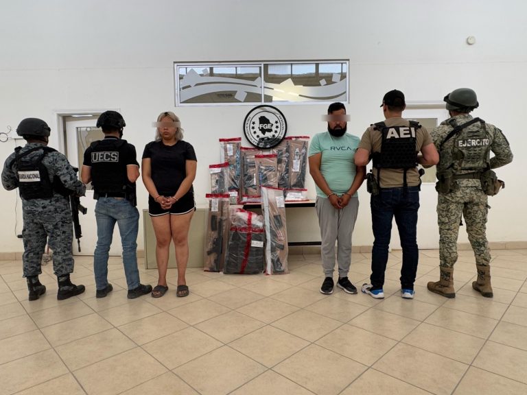 Cae pareja con arsenal y droga en Juárez
