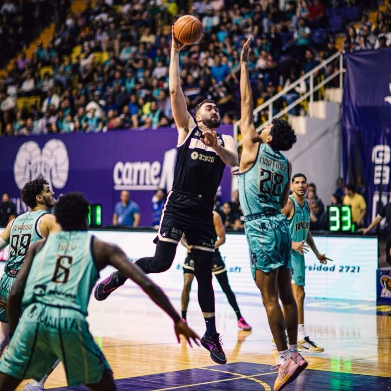 Dorados a un juego de coronarse