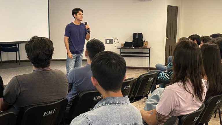 Jóvenes universitarios fueron capacitados en BootCamp de Municipio en liderazgo ético y responsable