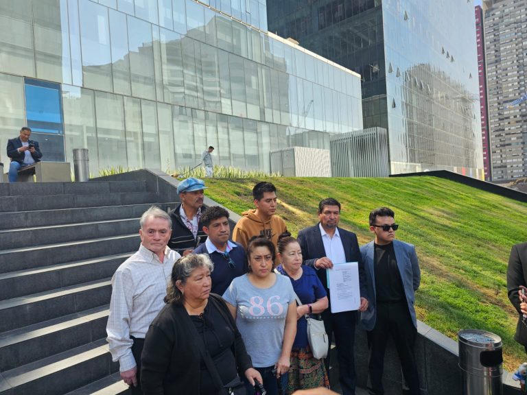 Esperan víctimas de colapso en Línea 12 pago de Grupo Carso