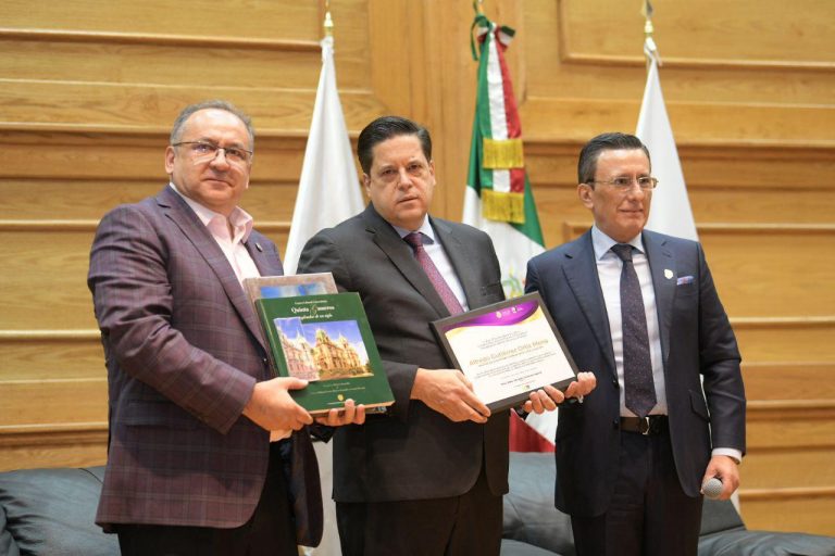 Nutrida participación durante la conferencia impartida por el Ministro Alfredo Gutiérrez Ortiz Mena