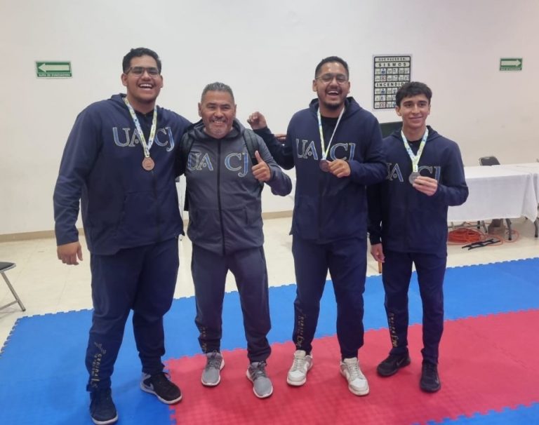 Históricas preseas en bádminton obtienen Indios UACJ en Puebla 2025