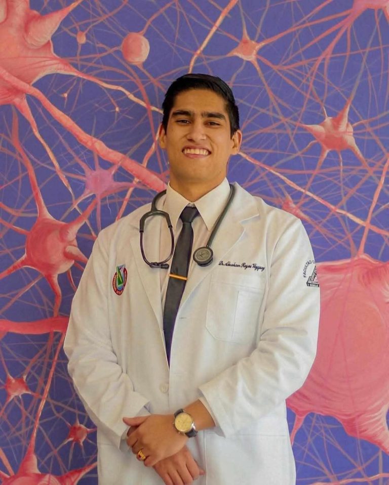 Denuncian ambiente laboral tóxico contra médicos residentes