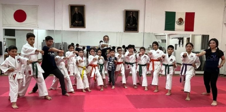 Karatecas juarenses suben al podio; adquieren roce y experiencia nacional