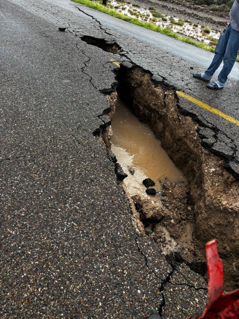 Informa Gobierno del Estado cierre de tramo carretero La Perla–La Mula