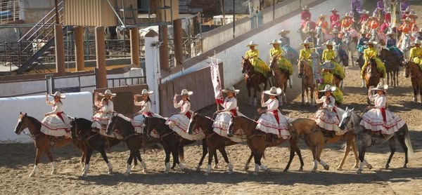 Escaramuza Raramuris ganan Subcampeonato Estatal y boleto al Nacional Charro