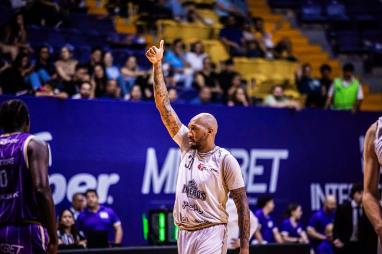 Mineros vence a Dorados