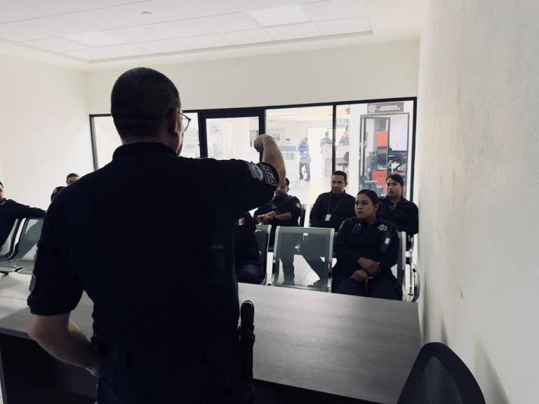 Se capacita Policía Vial de la SSPE en el uso correcto de cámaras de solapa