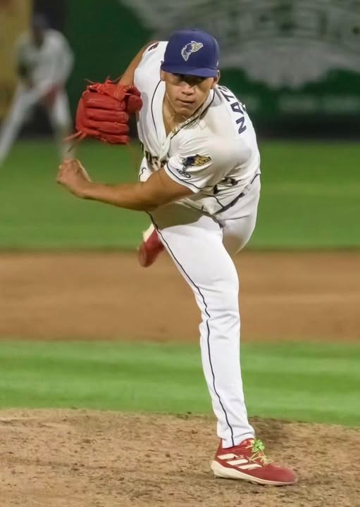 JUARENSE SAM NATERA JR. BRINCA A AAA Y VA A LAS ABEJAS DE SALT LAKE CITY