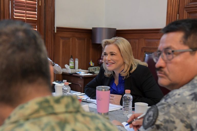 Maru Campos acuerda con Mesa de Seguridad la instalación de nuevas bases de operaciones en la entidad