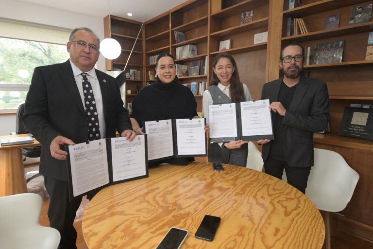 Firman UACH y Secretaría de Cultura convenio para impulsar proyectos artísticos en el estado