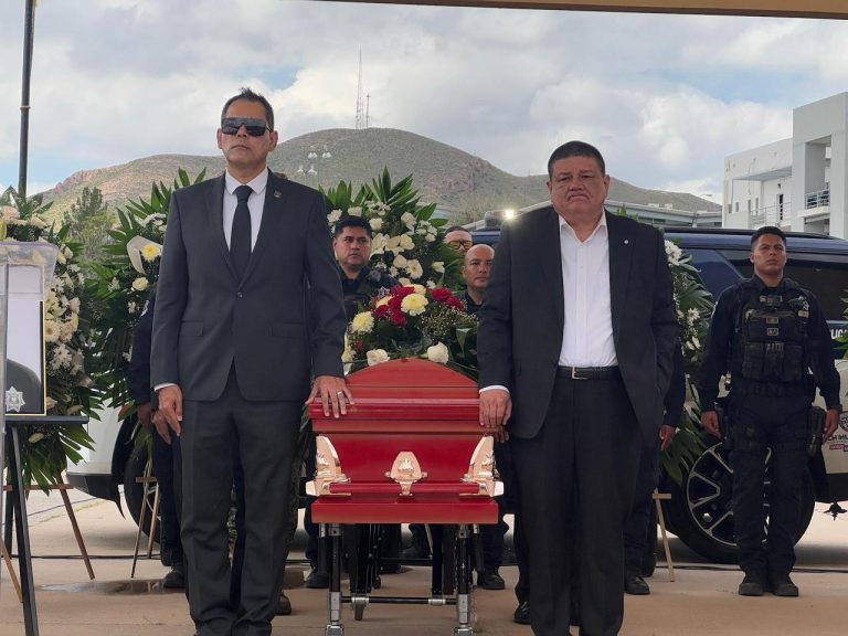 Rinde SSPE homenaje póstumo a policías caídos en cumplimiento del deber