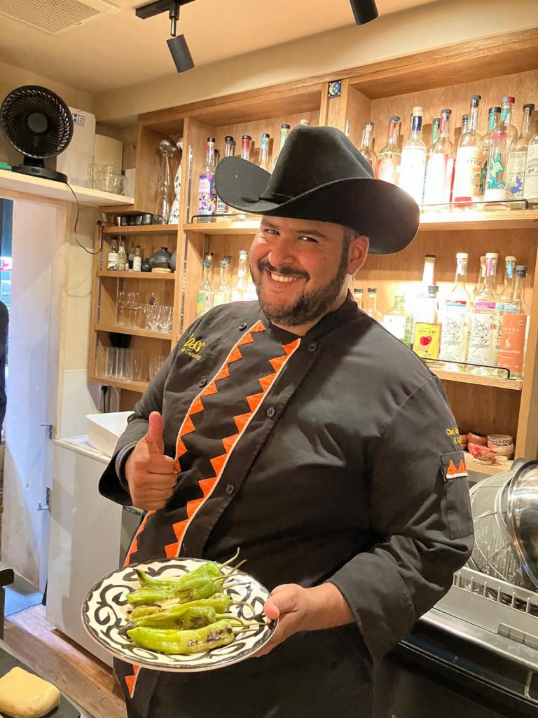 Chef Chihuahuense da cátedra en Japón