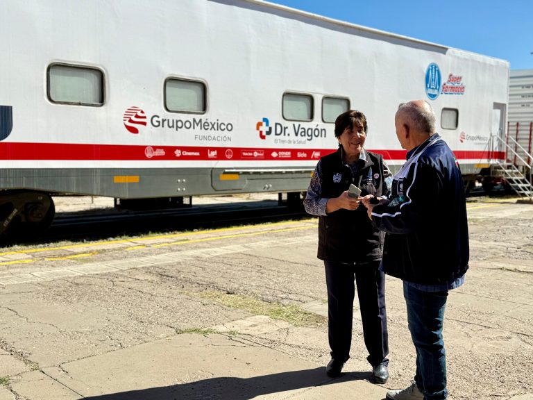 Recorre Lupita Borruel el Dr. Vagón y atiende solicitudes de la ciudadanía