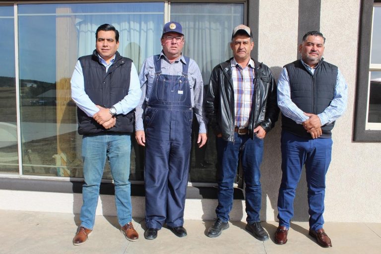 Se reúne Fiscal Occidente con jefes de la colonia menonita Ojo de la Yegua