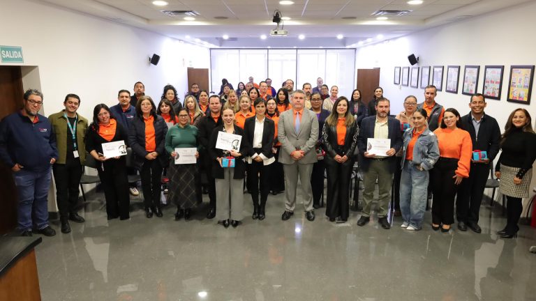 Premian a ganadores de la primera edición del concurso “Podcast Ético”