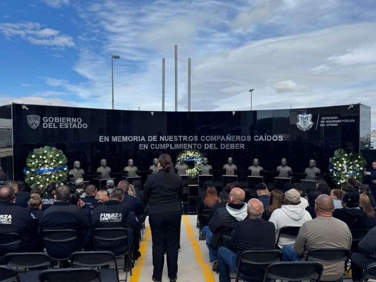Realiza SSPE homenaje póstumo a policías caídos en el Cereso No.3