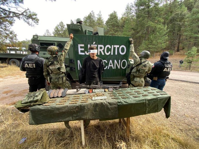 Cae sujeto armado y desmantelan campamento en la sierra