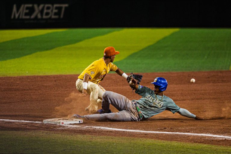 Espectacular remontada de Charros sella la derrota de Dorados en casa