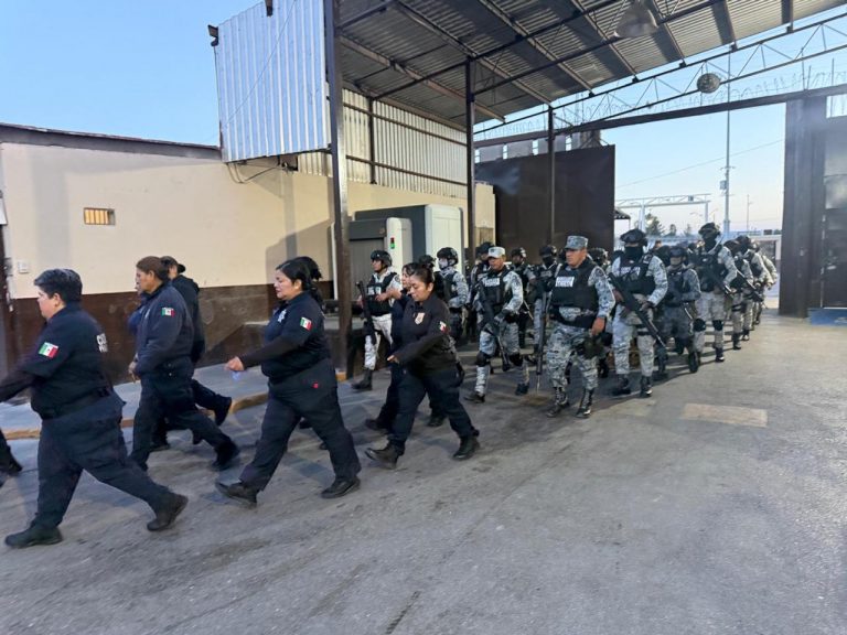 Despliegan operativo sorpresa en el Cereso 3 de Juárez y aseguran objetos prohibidos